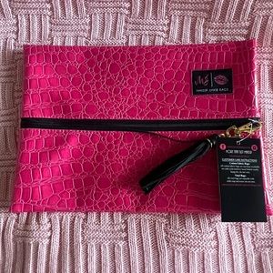 COPY - Makeup Junkie Bubble Gator Hot Pink Medium